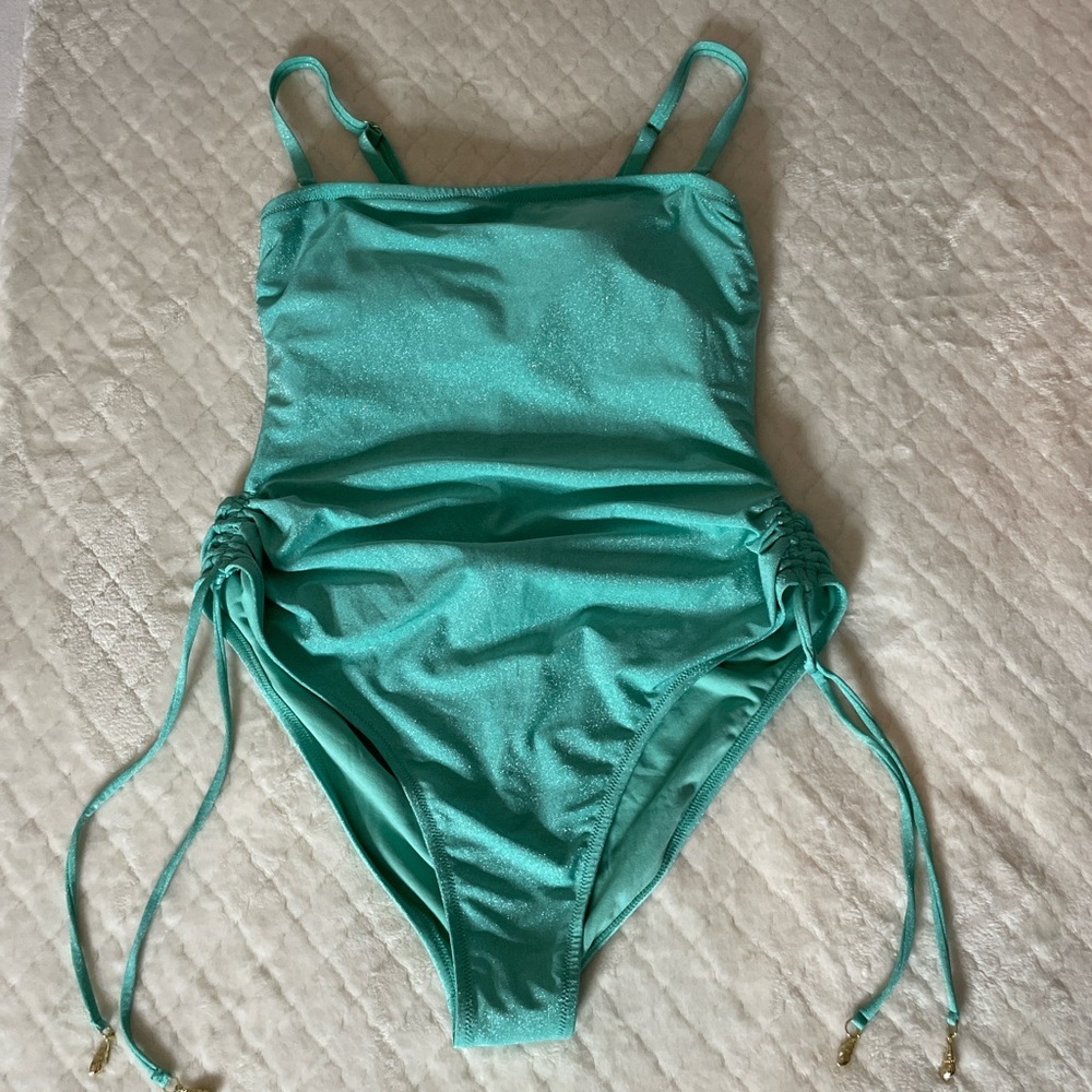 Shade & Shore| women’s one piece Swimwear in seafoam shimmer| Large| EUC